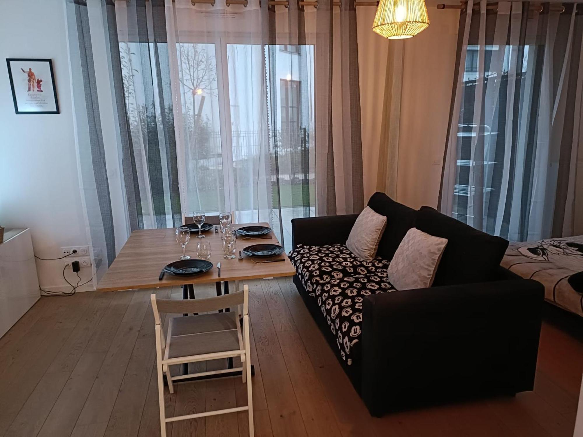 Disney - Paris 5 Min De Disney - Pk Prive Gratuit - 4 Personnes - Terrasse Jardin Chessy  Ngoại thất bức ảnh